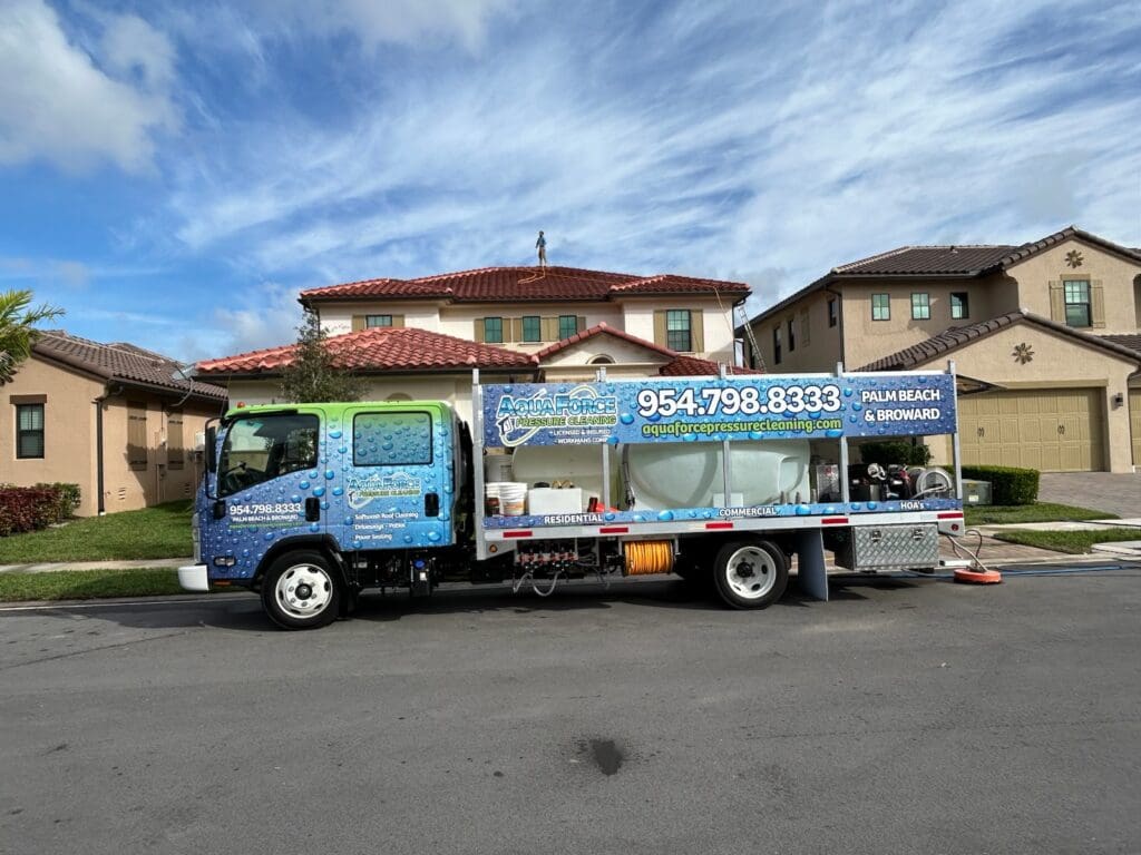 Clean South Florida home exterior after pressure cleaning