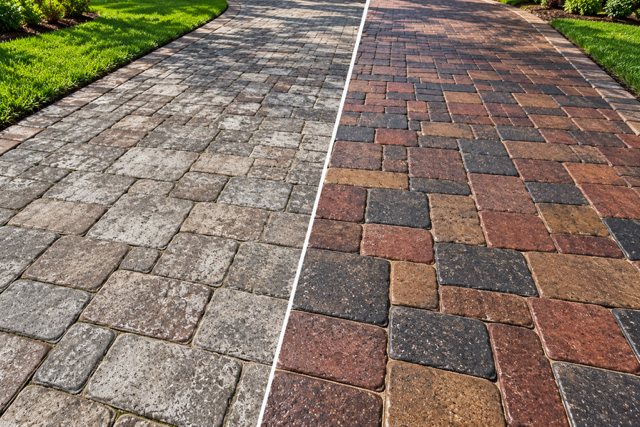 Paver driveway before and after cleaning and sealing by Aqua Force